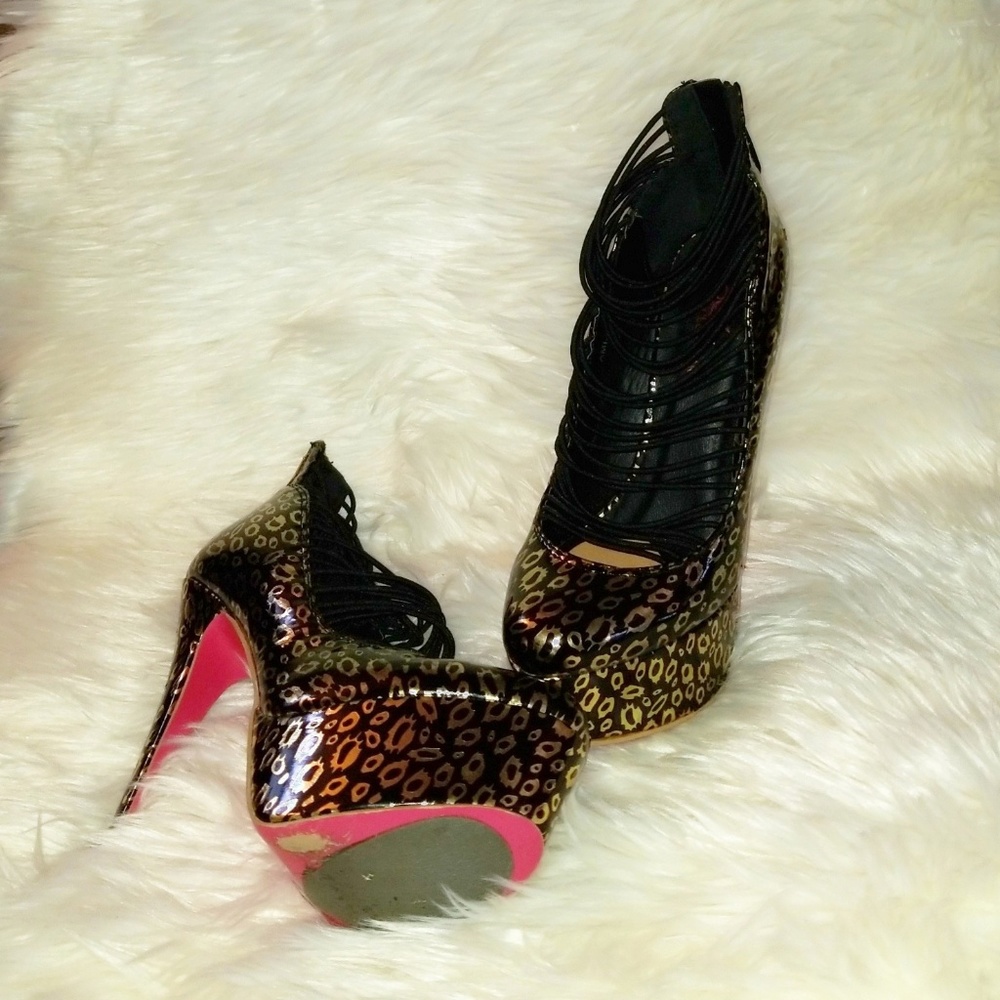 Shoes - Picture 5 of 5
